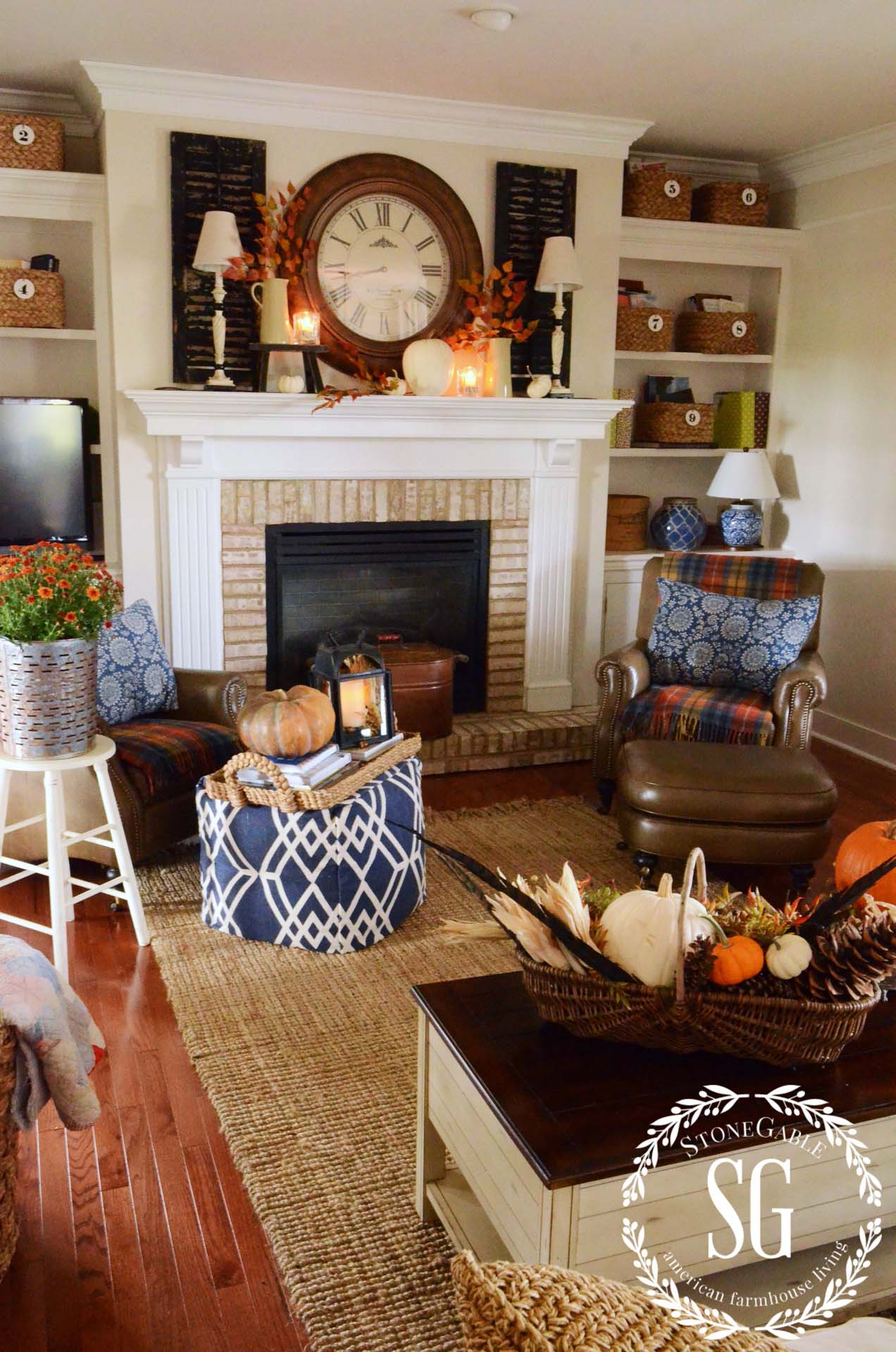Fall Decorated Mantle